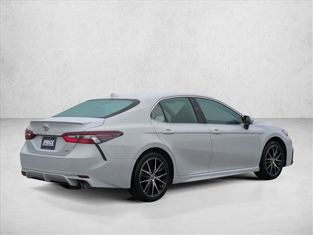 Used 2024 Toyota Camry SE image 5