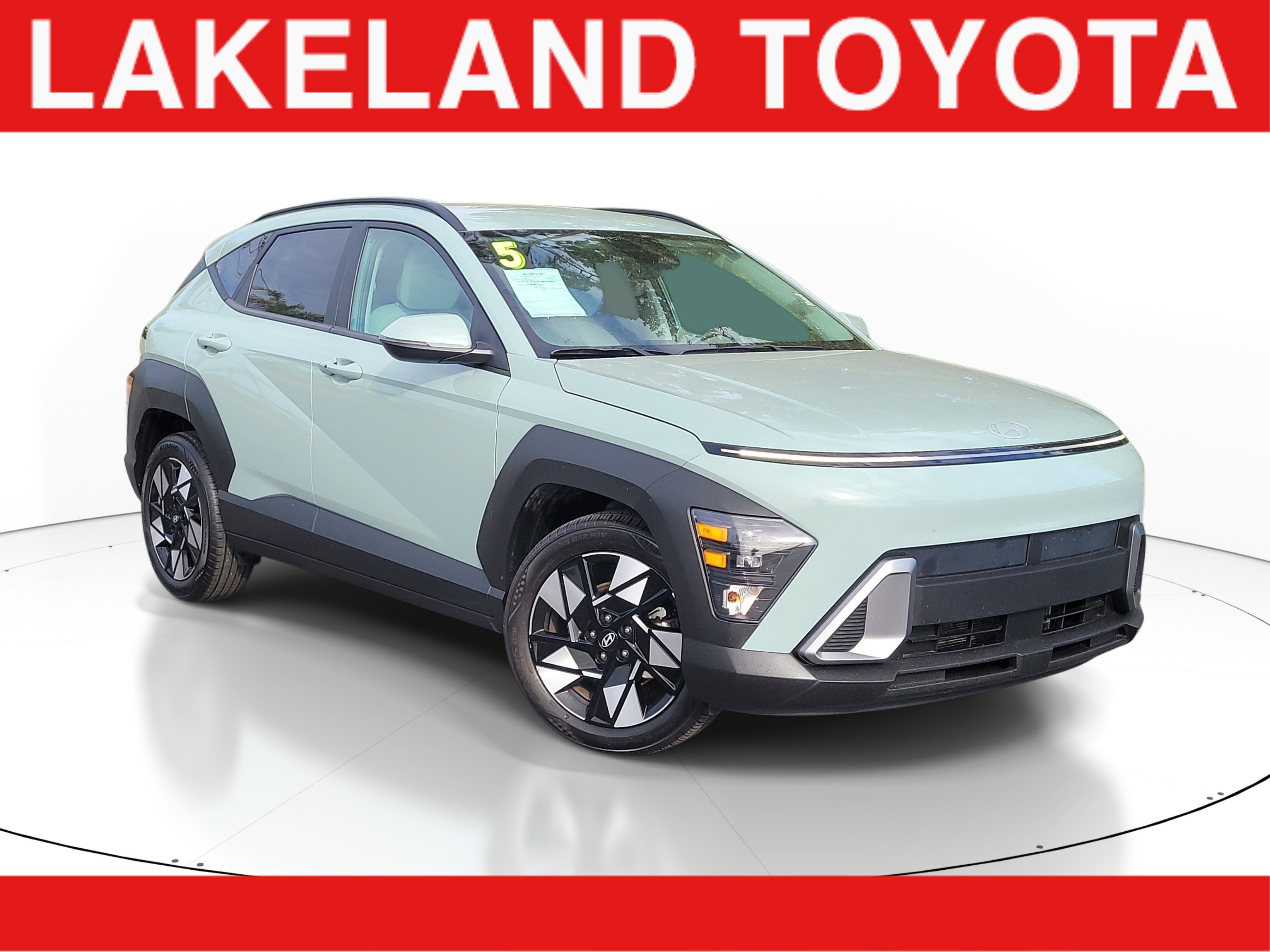 Used 2025 Hyundai Kona SEL image 1