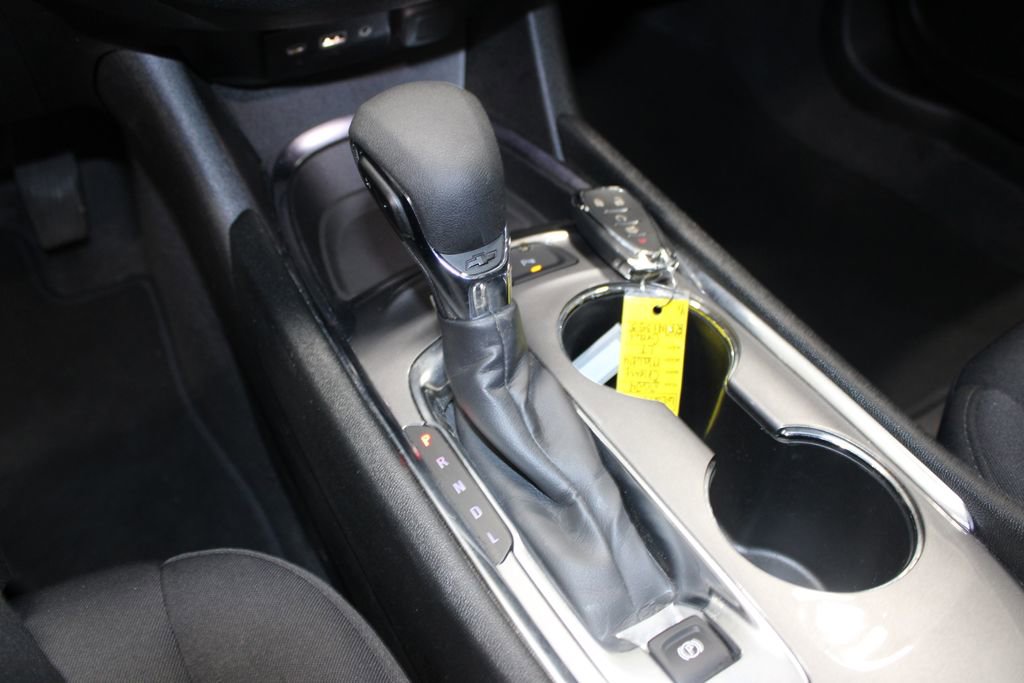 Used 2024 Chevrolet Malibu LT image 38