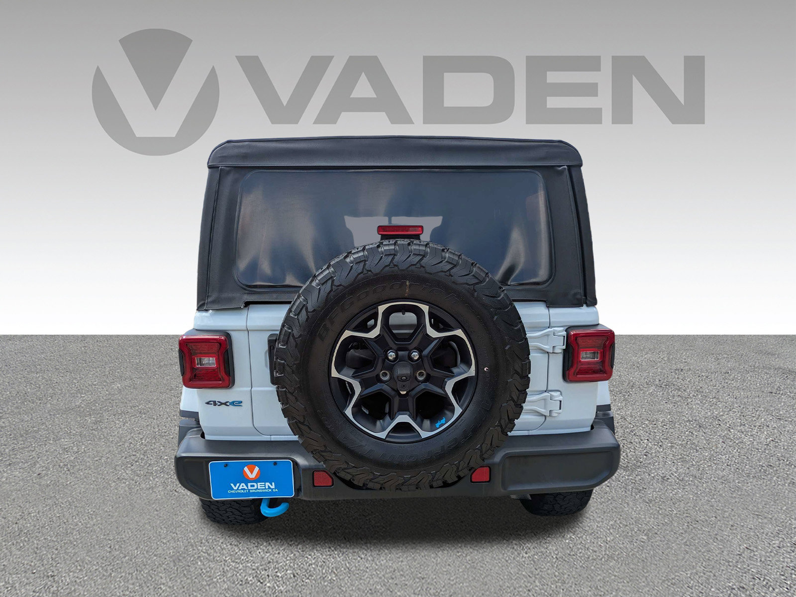 Used 2022 Jeep Wrangler Unlimited Rubicon 4xe AWD/4WD image 25