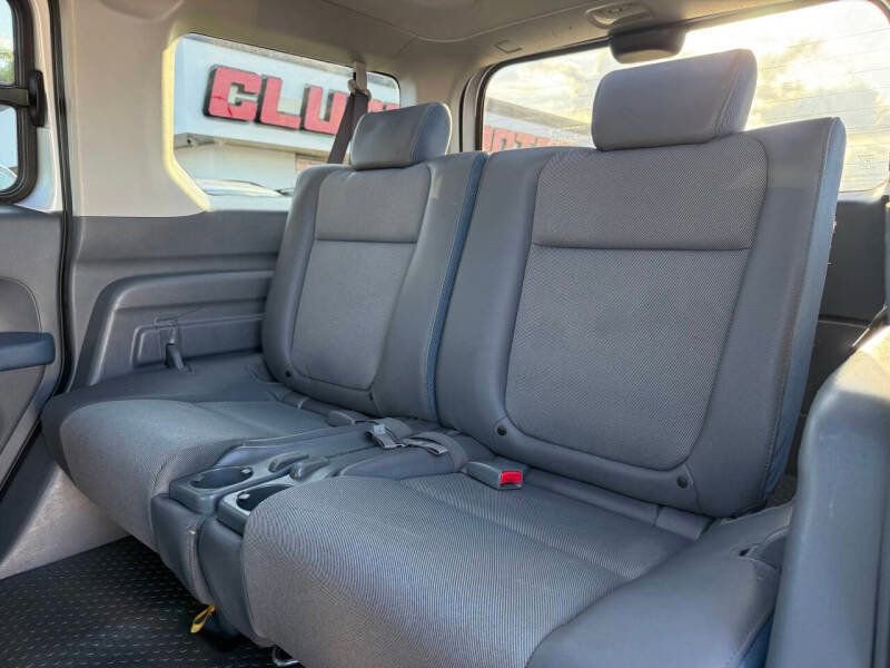 Used 2004 Honda Element EX image 11