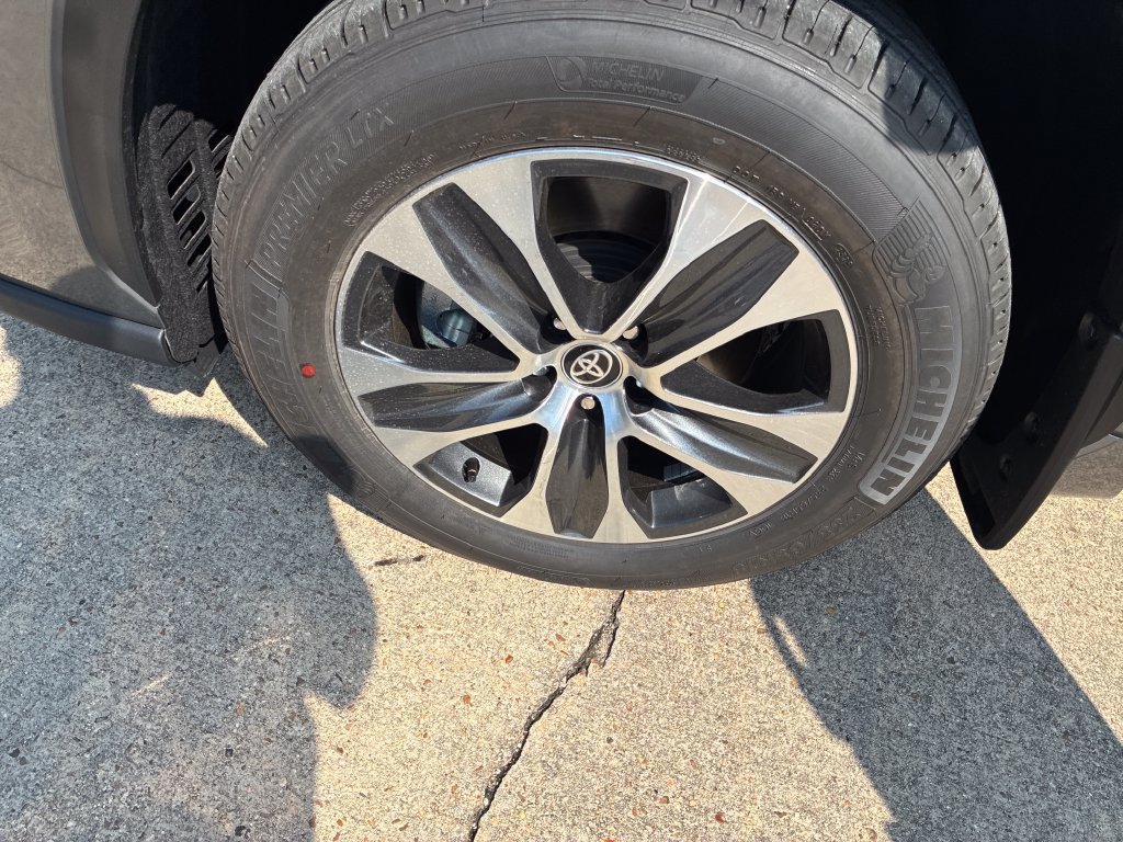 New 2026 Toyota Highlander XLE AWD/4WD image 42