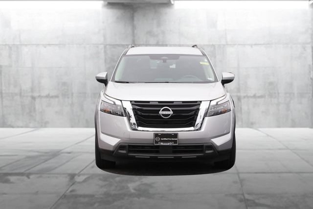 Certified 2025 Nissan Pathfinder SV AWD/4WD image 4