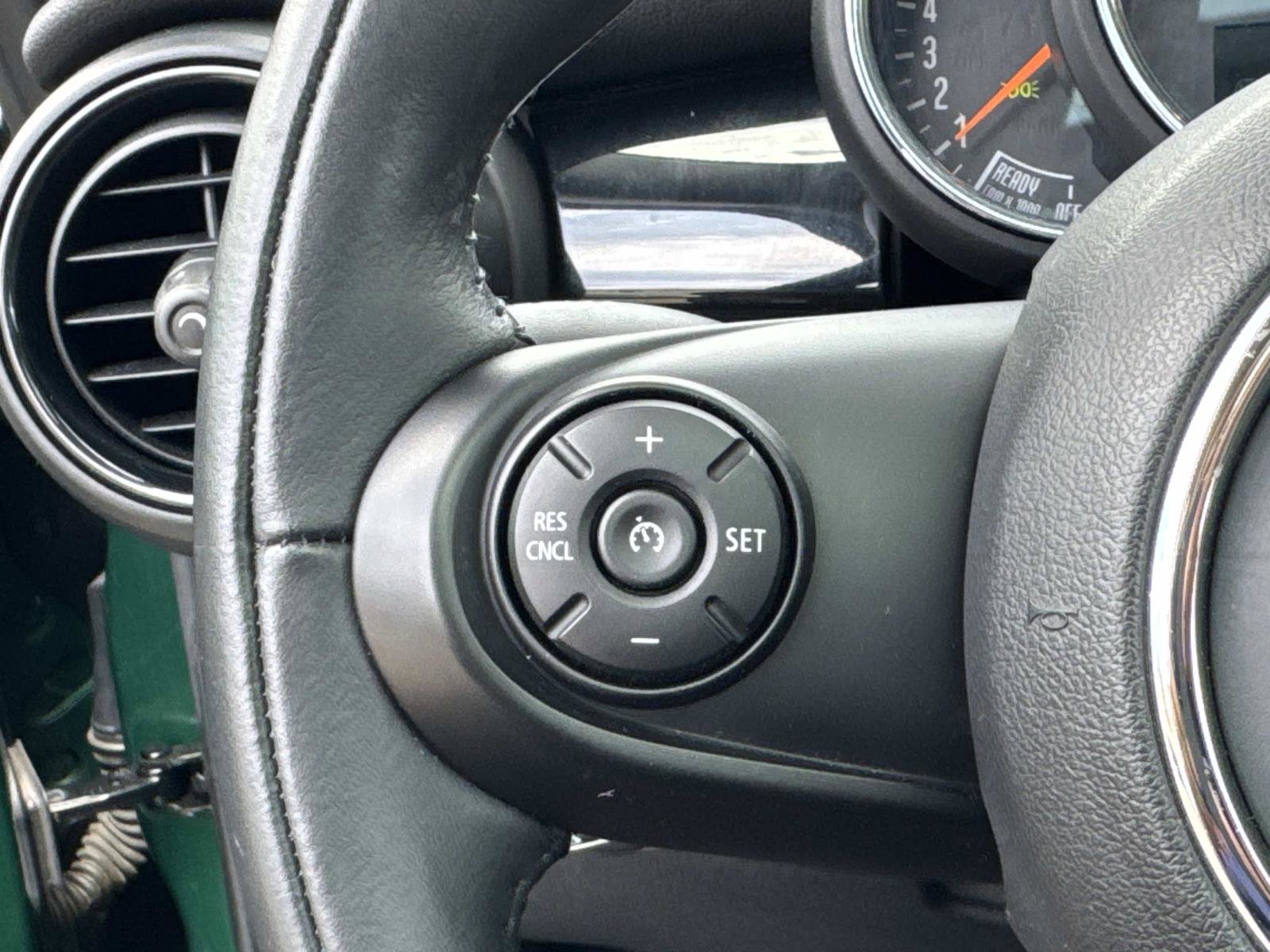 Used 2021 MINI Cooper 2-Door Hardtop FWD image 14