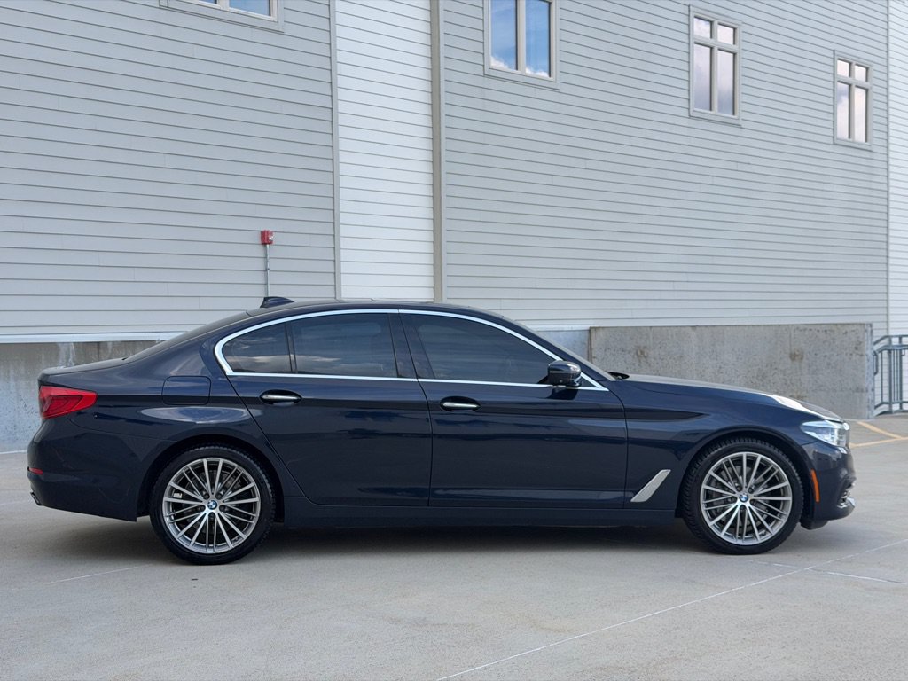 Used 2018 BMW 540i xDrive AWD/4WD image 2
