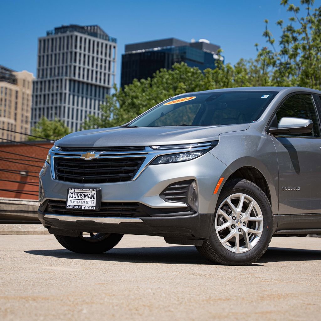 Used 2023 Chevrolet Equinox LT AWD/4WD image 2