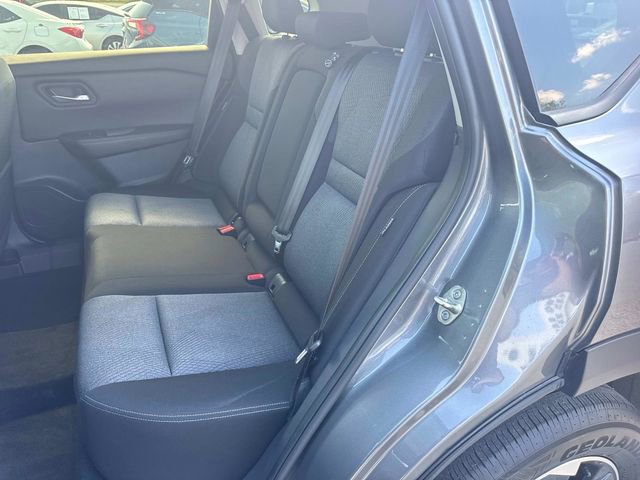 Used 2025 Nissan Rogue SV FWD image 16