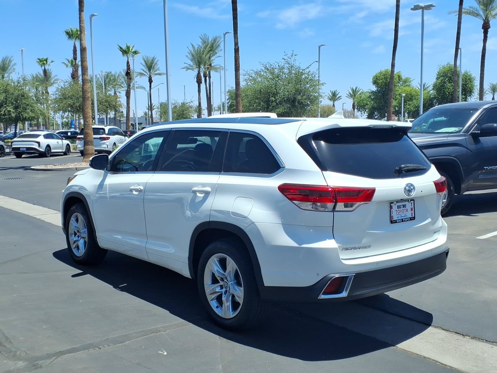Used 2018 Toyota Highlander Limited FWD image 6