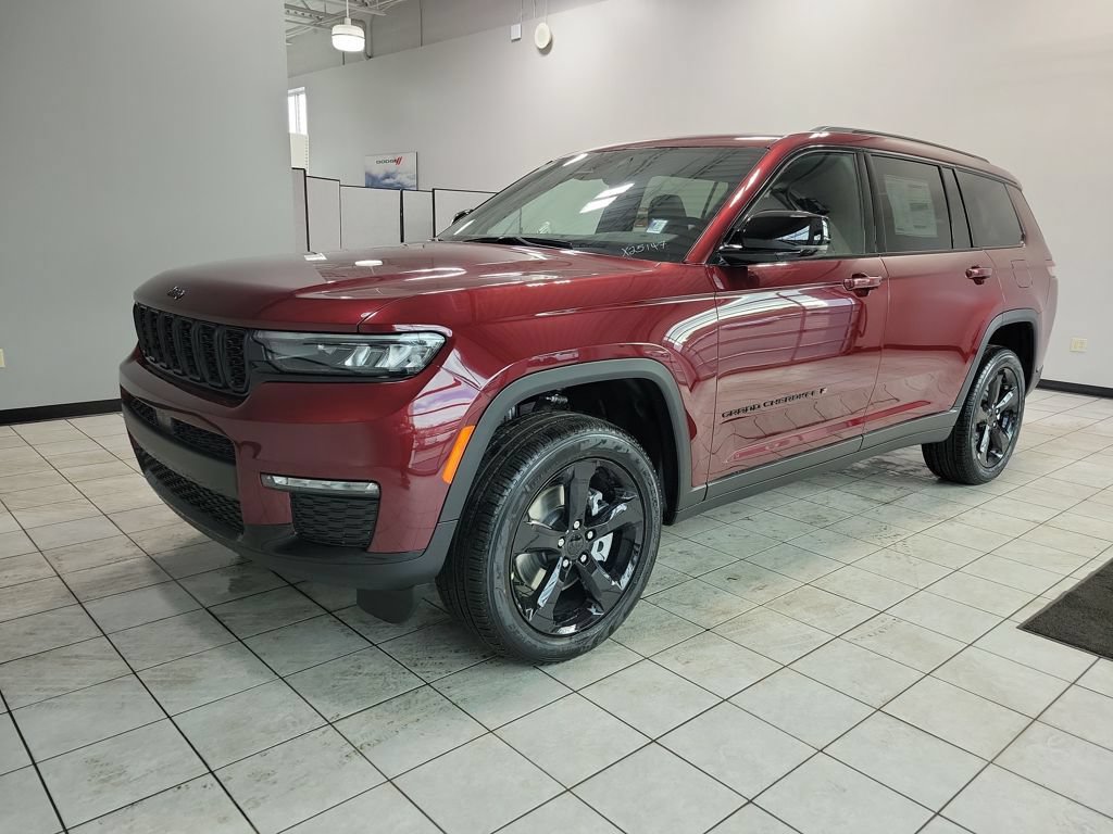 New 2025 Jeep Grand Cherokee L Limited w/ Black Appearance Package AWD/4WD image 2