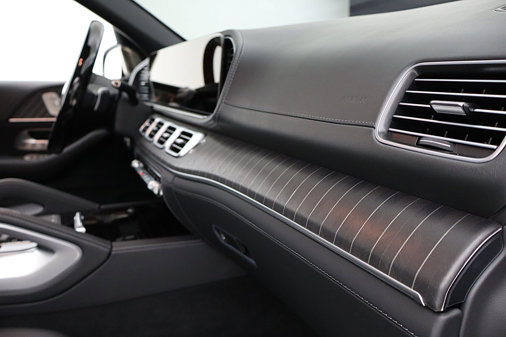 Used 2026 Mercedes-Benz Maybach GLS 600 4MATIC image 41