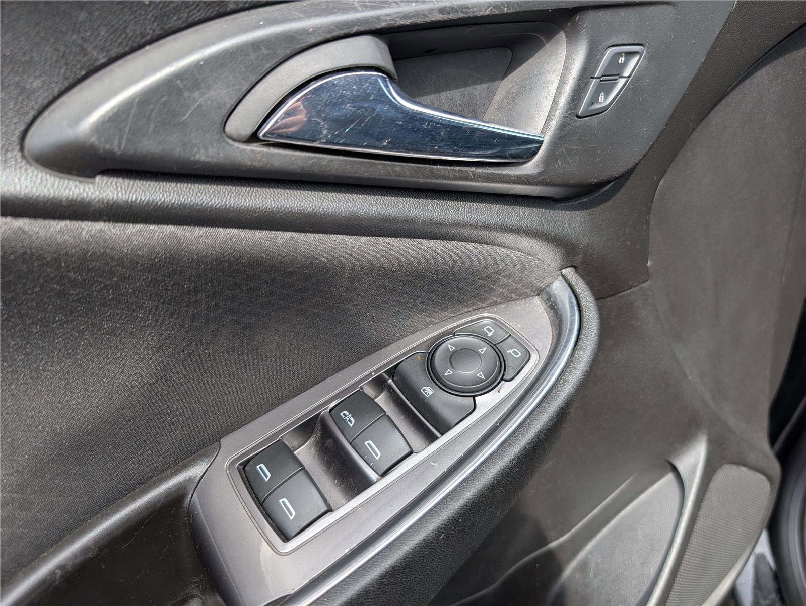 Used 2016 Chevrolet Malibu LT FWD image 9
