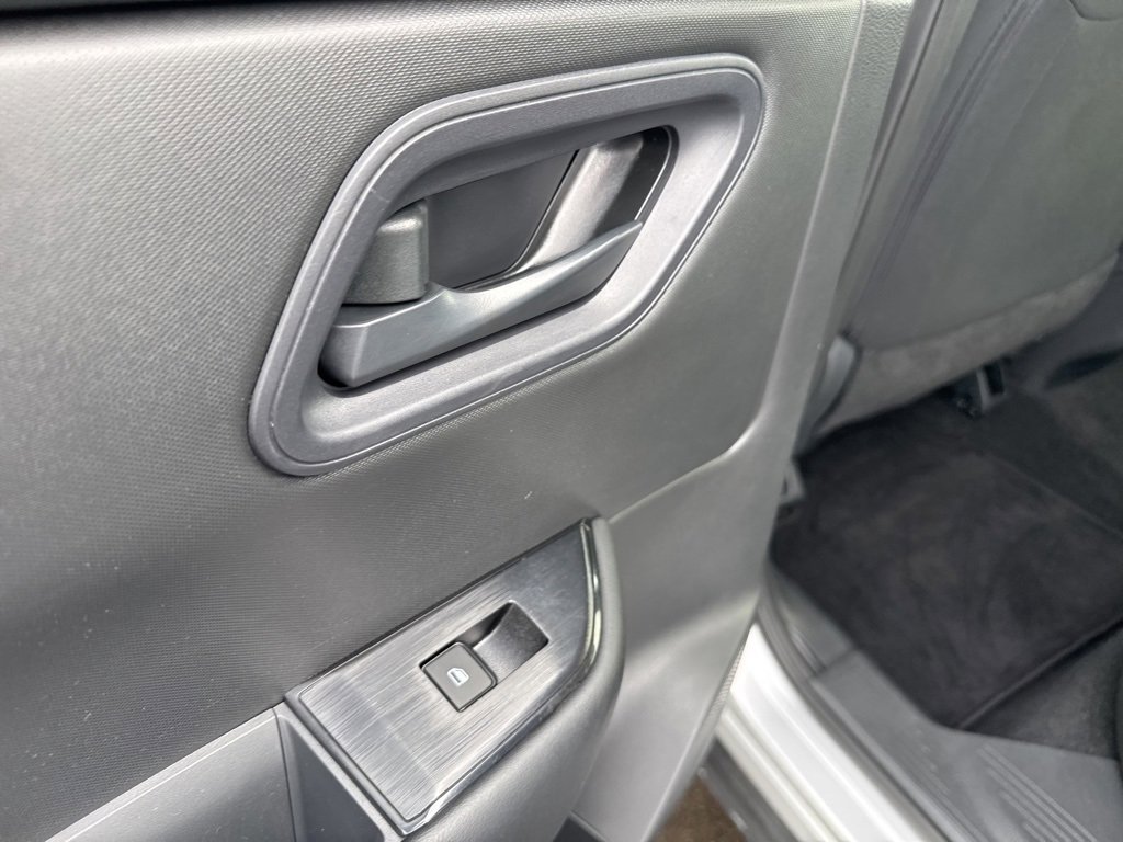 Used 2024 Nissan Rogue S image 23