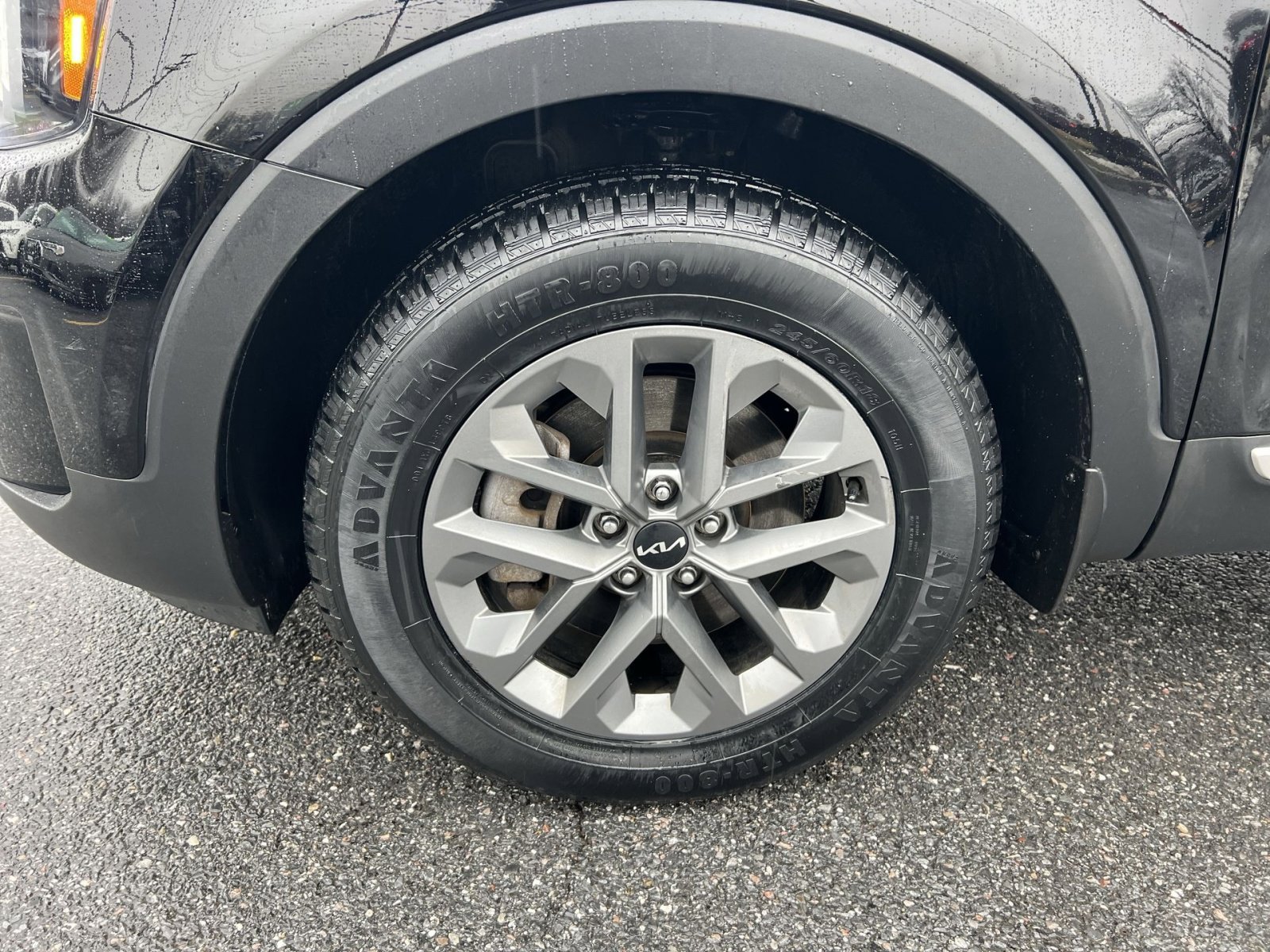 Used 2023 Kia Telluride LX image 12