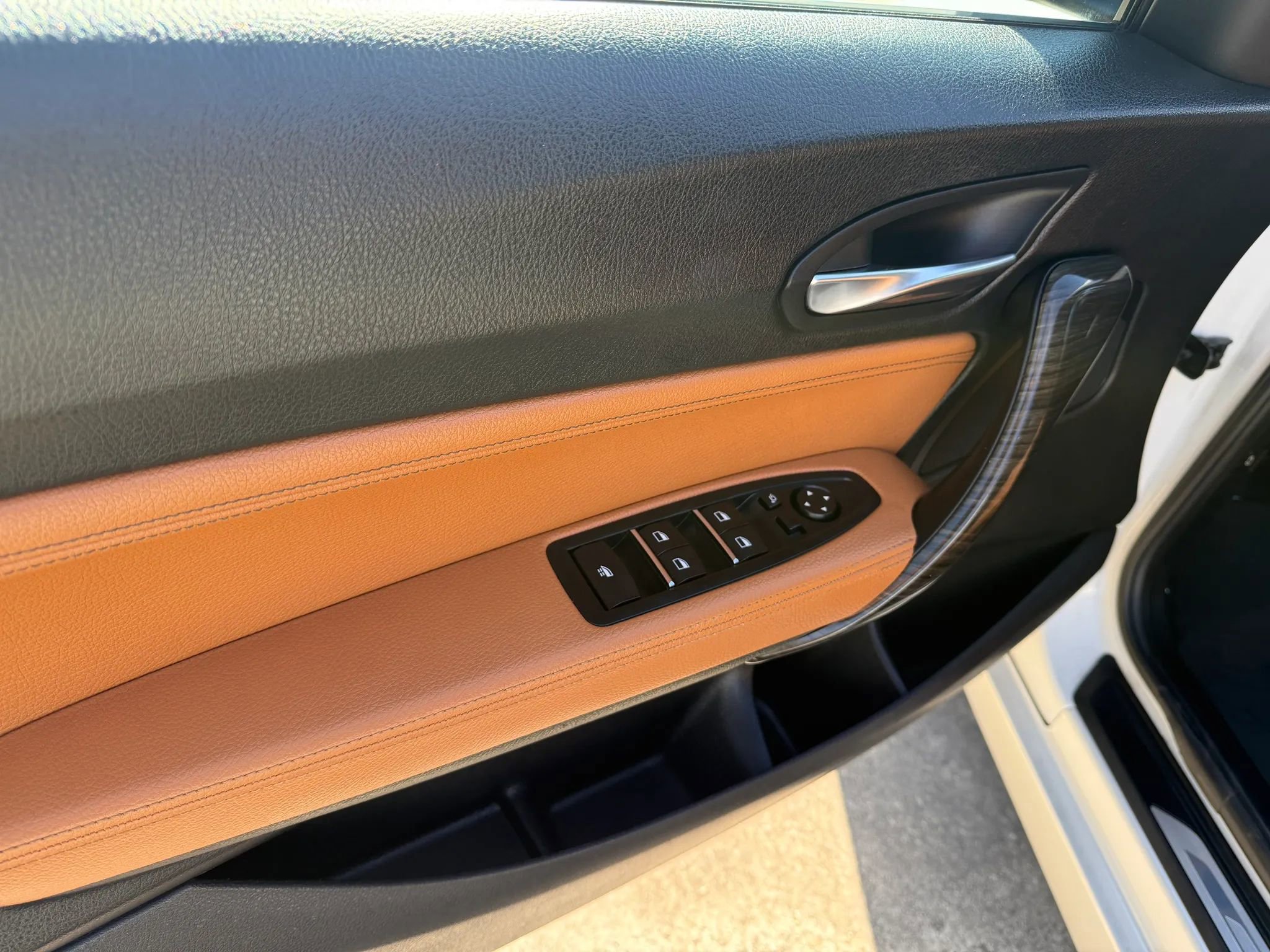 Used 2018 BMW 230i Convertible w/ Premium Package Enhanced image 16