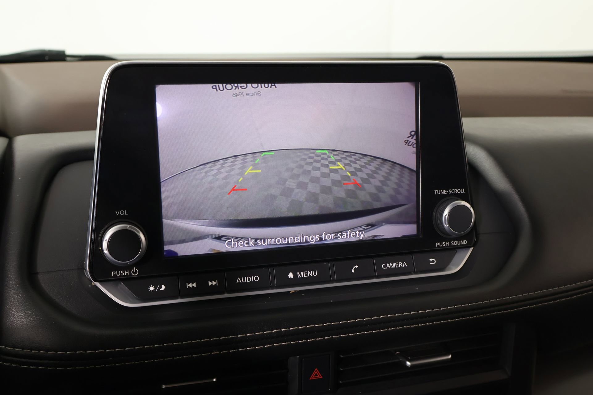 Used 2023 Nissan Rogue SV FWD image 8