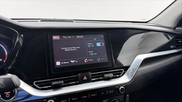 Used 2022 Kia Niro EX w/ Cold Weather Package FWD image 27