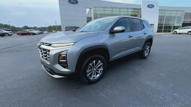 Used 2026 Chevrolet Equinox LT AWD/4WD image 4