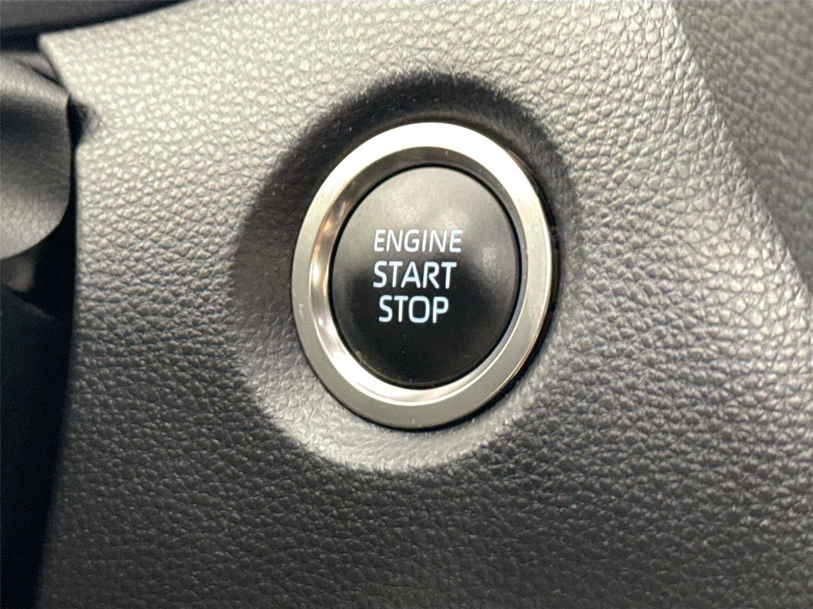 Certified 2025 Toyota Corolla SE FWD image 21