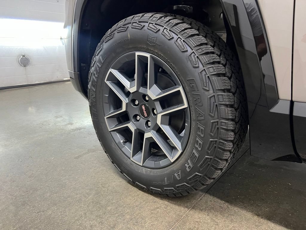 New 2027 GMC Terrain AT4 w/ LPO, Floor Liner Package AWD/4WD image 14