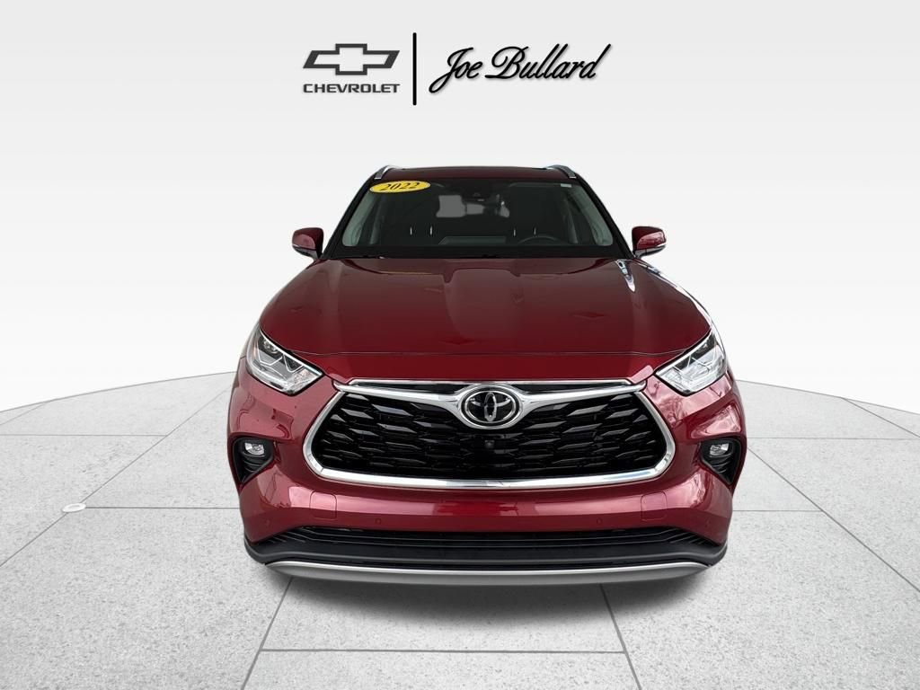 Used 2022 Toyota Highlander Platinum image 3