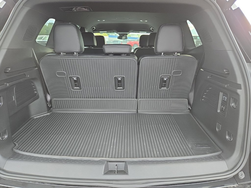 Used 2024 GMC Acadia Denali w/ LPO, Floor Liner Package AWD/4WD image 11