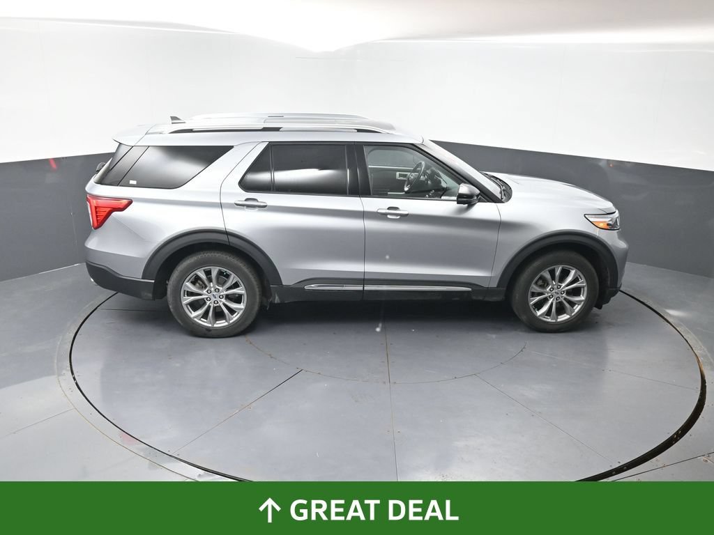 Used 2022 Ford Explorer Limited w/ Equipment Group 301A AWD/4WD image 45