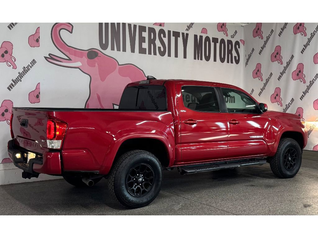 Used 2022 Toyota Tacoma SR5 w/ Technology Package image 10