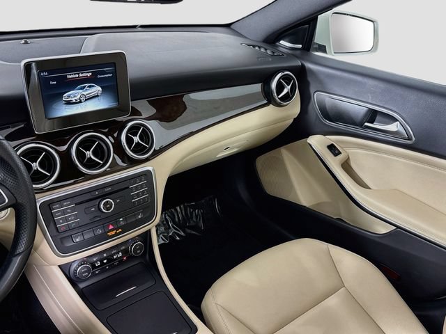 Used 2015 Mercedes-Benz CLA 250 4MATIC image 23