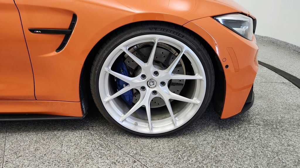 Used 2020 BMW M4 Coupe w/ Competition Package RWD image 25