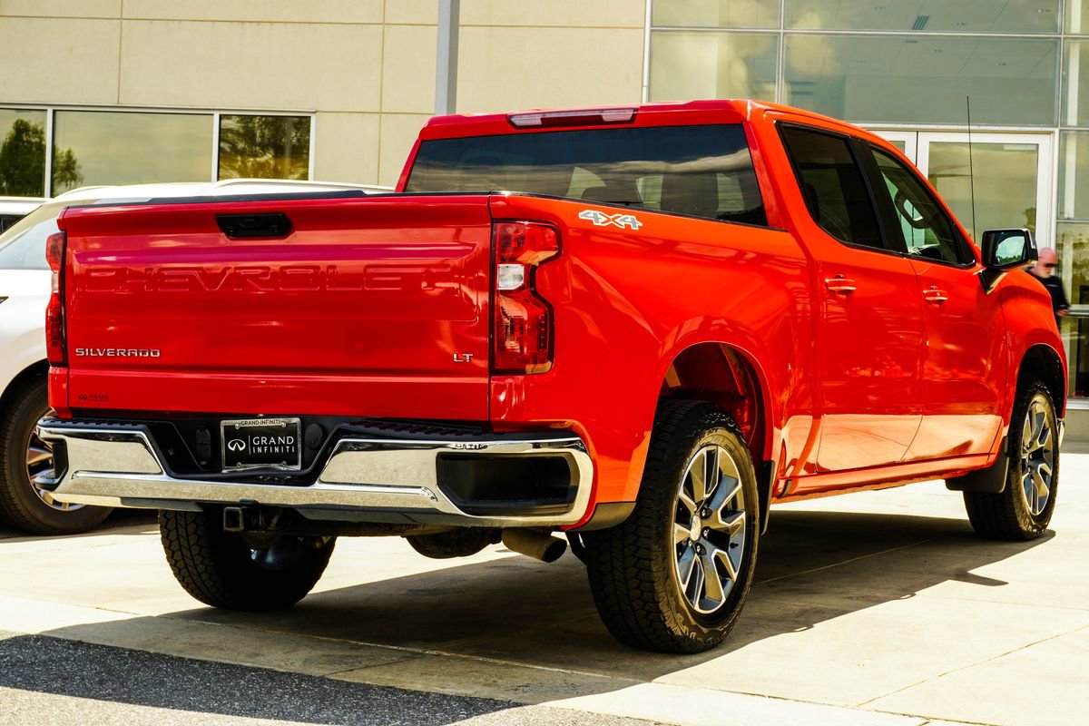 Used 2023 Chevrolet Silverado 1500 LT AWD/4WD image 12