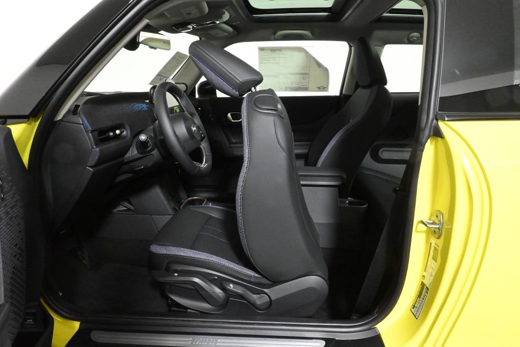 Used 2025 MINI Cooper S image 32