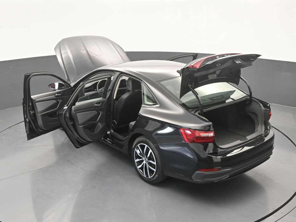 Used 2025 Volkswagen Jetta SE FWD image 63