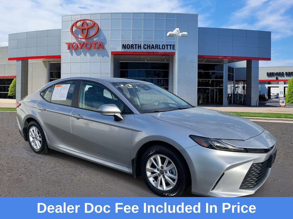 Used 2025 Toyota Camry LE w/ Convenience Package FWD image 1