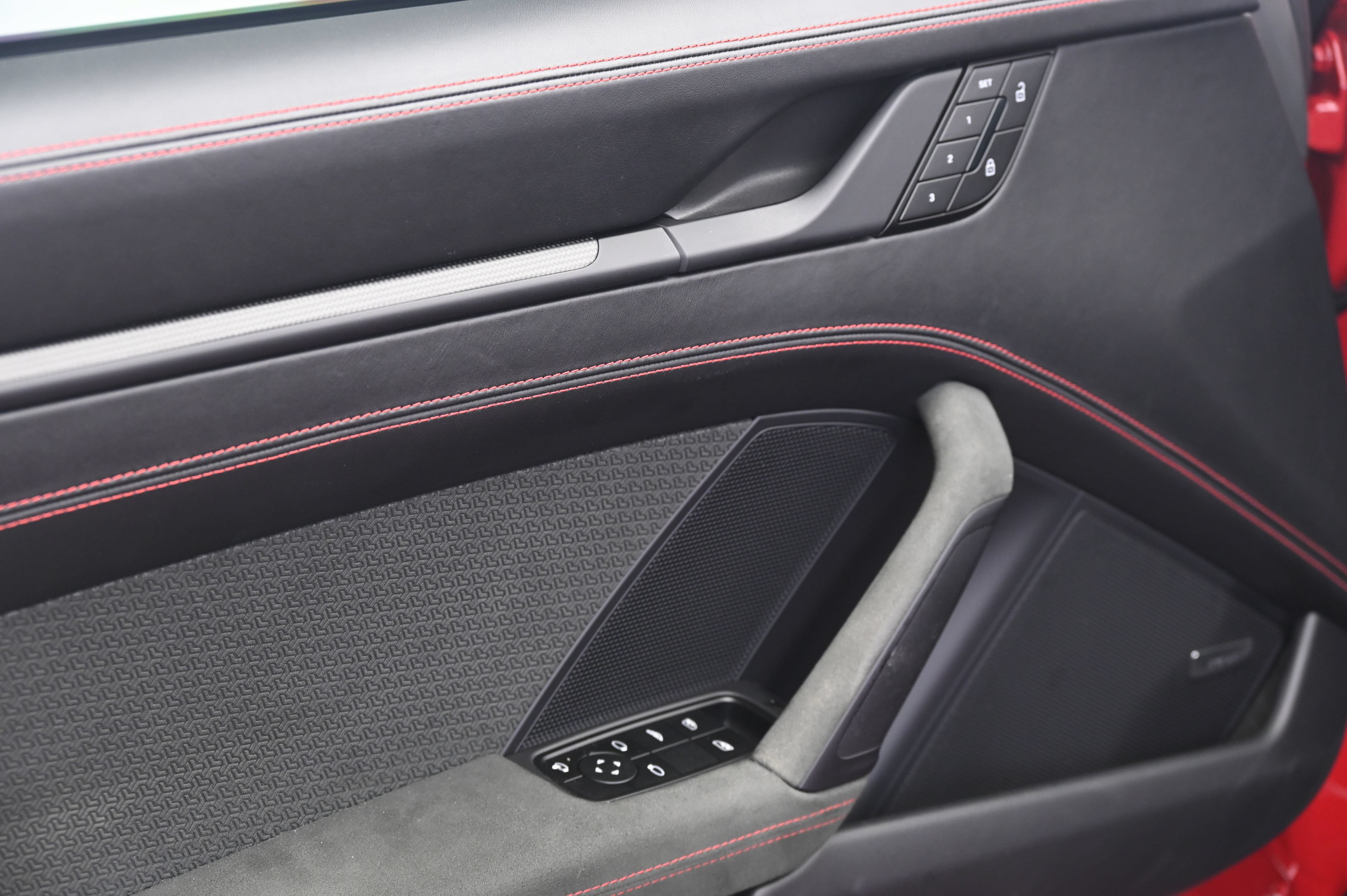 Certified 2025 Porsche 911 Carrera GTS RWD image 26