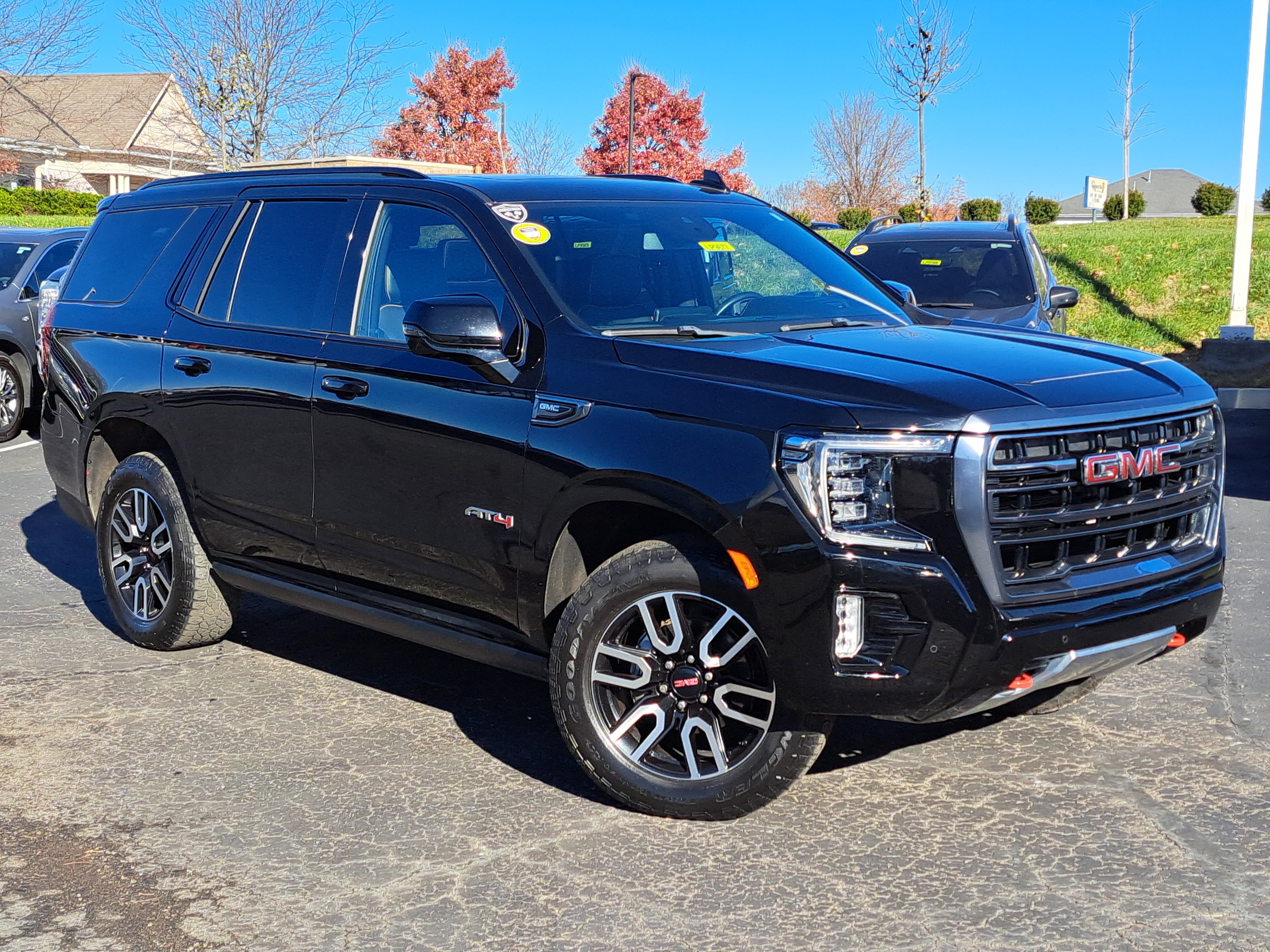 Used 2023 GMC Yukon AT4 w/ AT4 Premium Package image 30