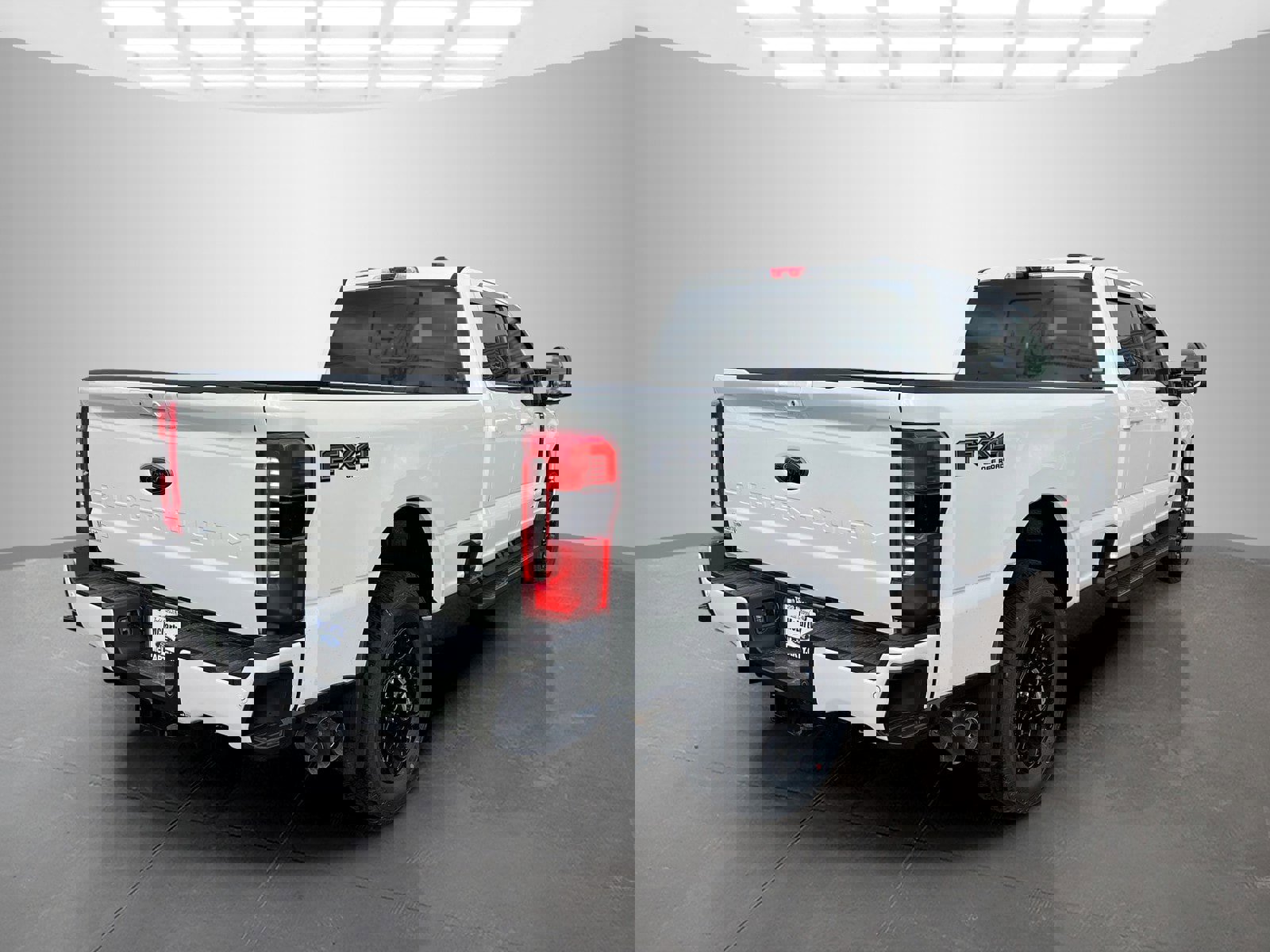 New 2026 Ford F350 Lariat w/ Black Appearance Package image 4