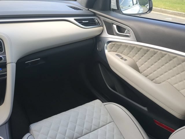 Used 2023 Genesis G70 2.0T w/ Sport Prestige Package RWD image 15