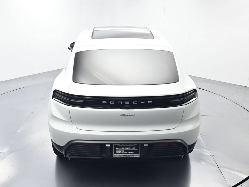 Certified 2025 Porsche Macan Electric RWD image 38