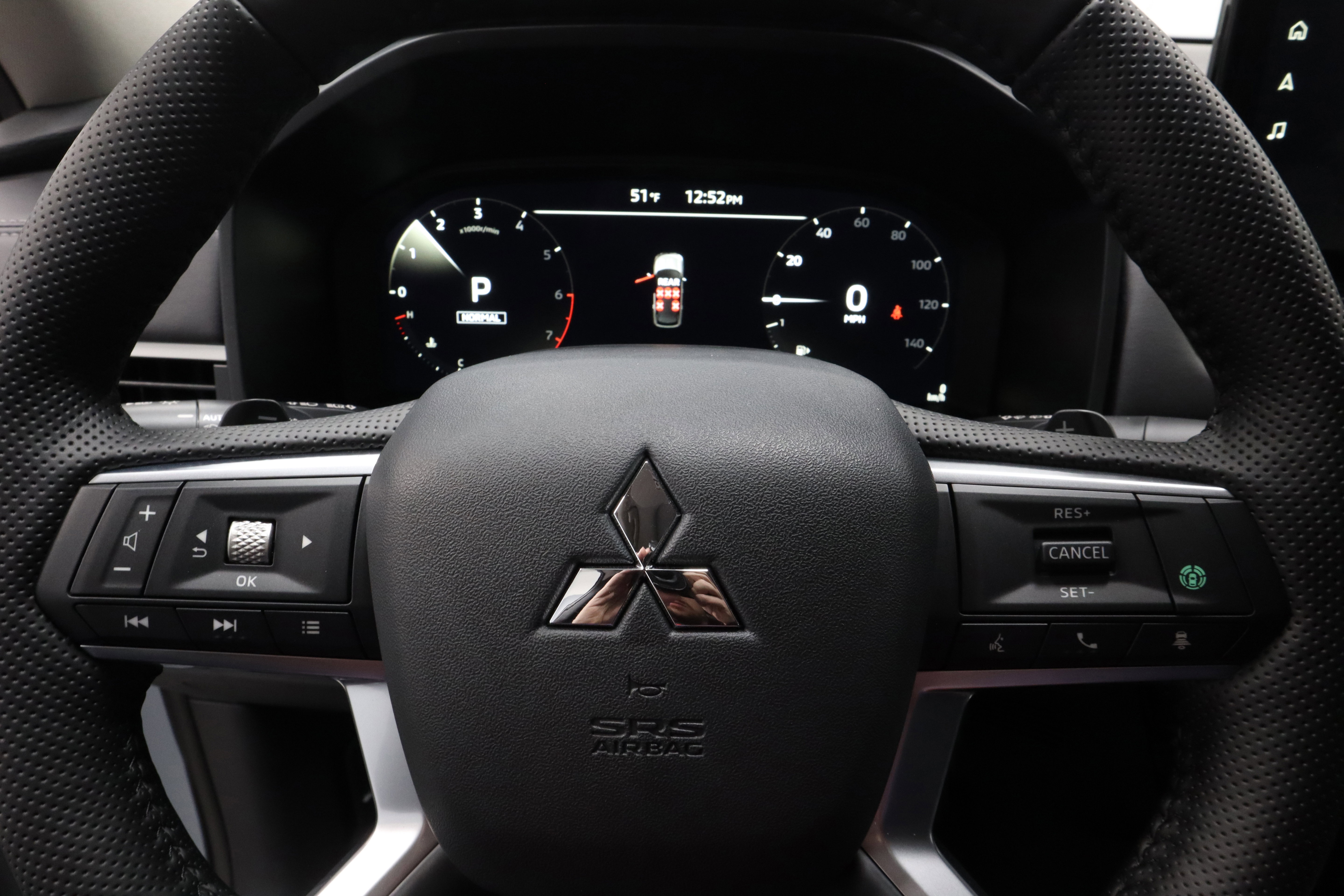 New 2026 Mitsubishi Outlander SE image 23