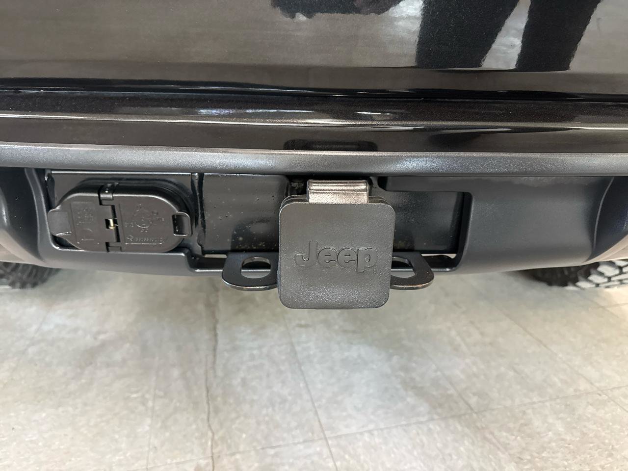 Used 2015 Jeep Grand Cherokee Altitude image 81