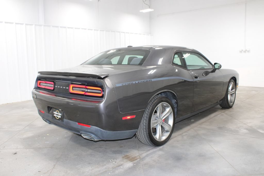 Used 2016 Dodge Challenger SXT w/ Super Sport Group (SS/T) RWD image 8