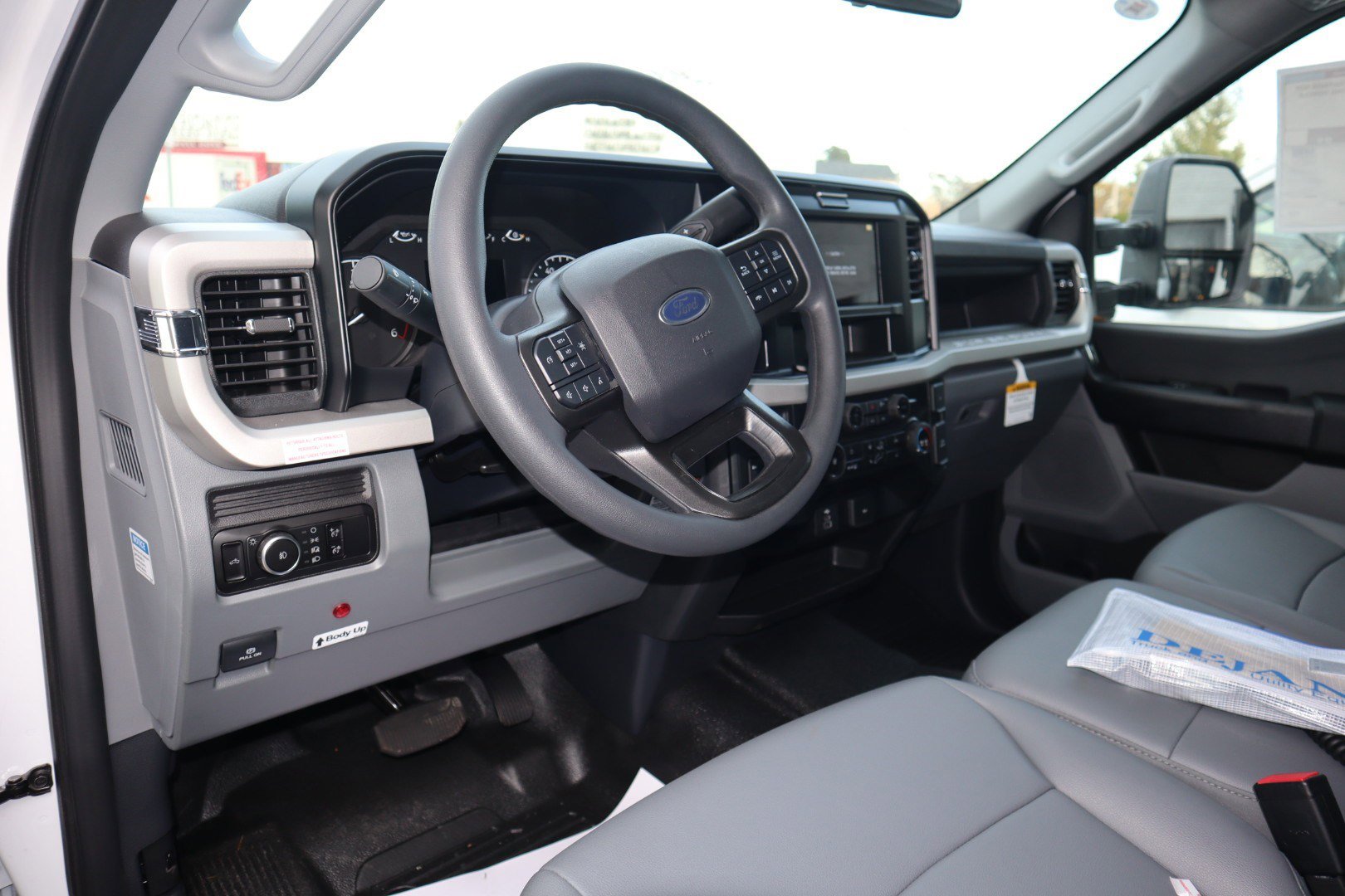 New 2026 Ford F550 4x4 Supercab Super Duty image 10