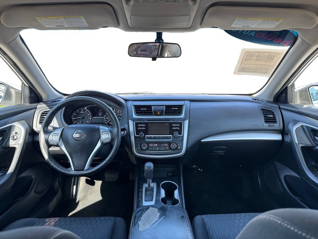 Used 2016 Nissan Altima 2.5 SV FWD image 12