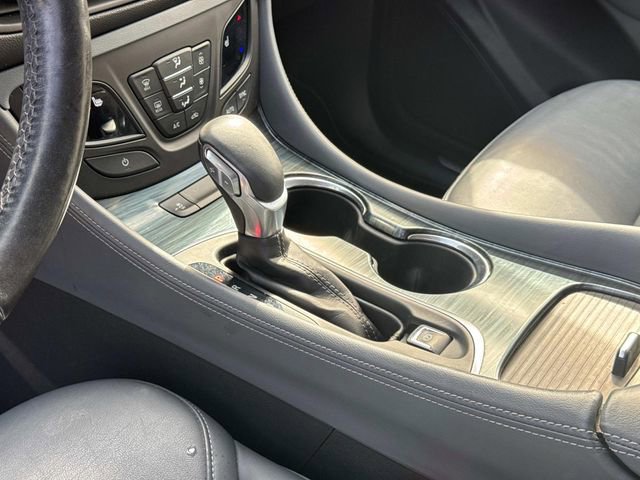 Used 2019 Buick Envision Essence image 32
