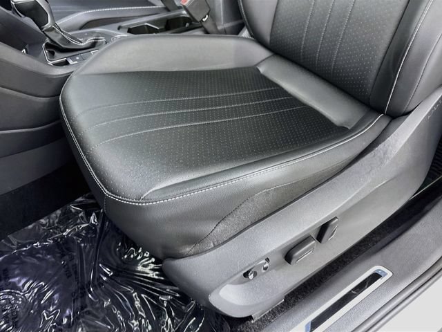 Certified 2023 Volkswagen Tiguan SE R-Line AWD/4WD image 21