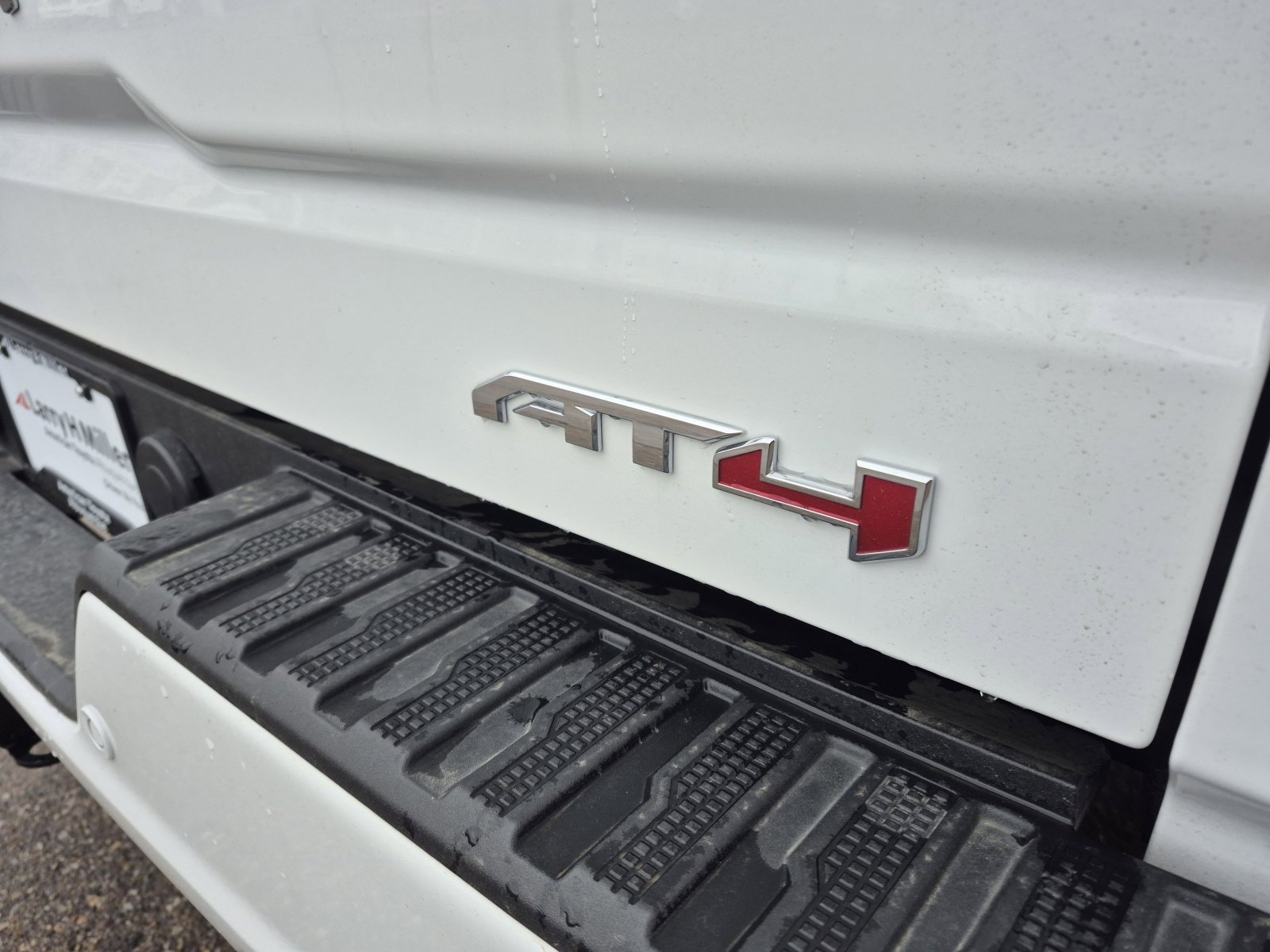 Used 2024 GMC Sierra 1500 AT4 w/ Technology Package image 21