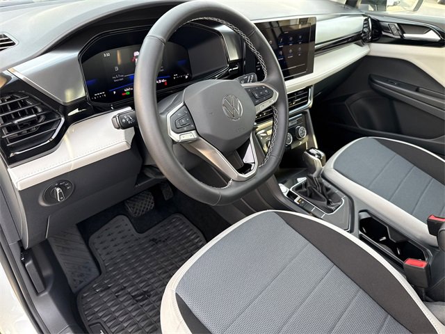 Used 2025 Volkswagen Taos S image 31