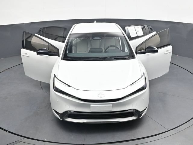 Used 2023 Toyota Prius XLE AWD/4WD image 40