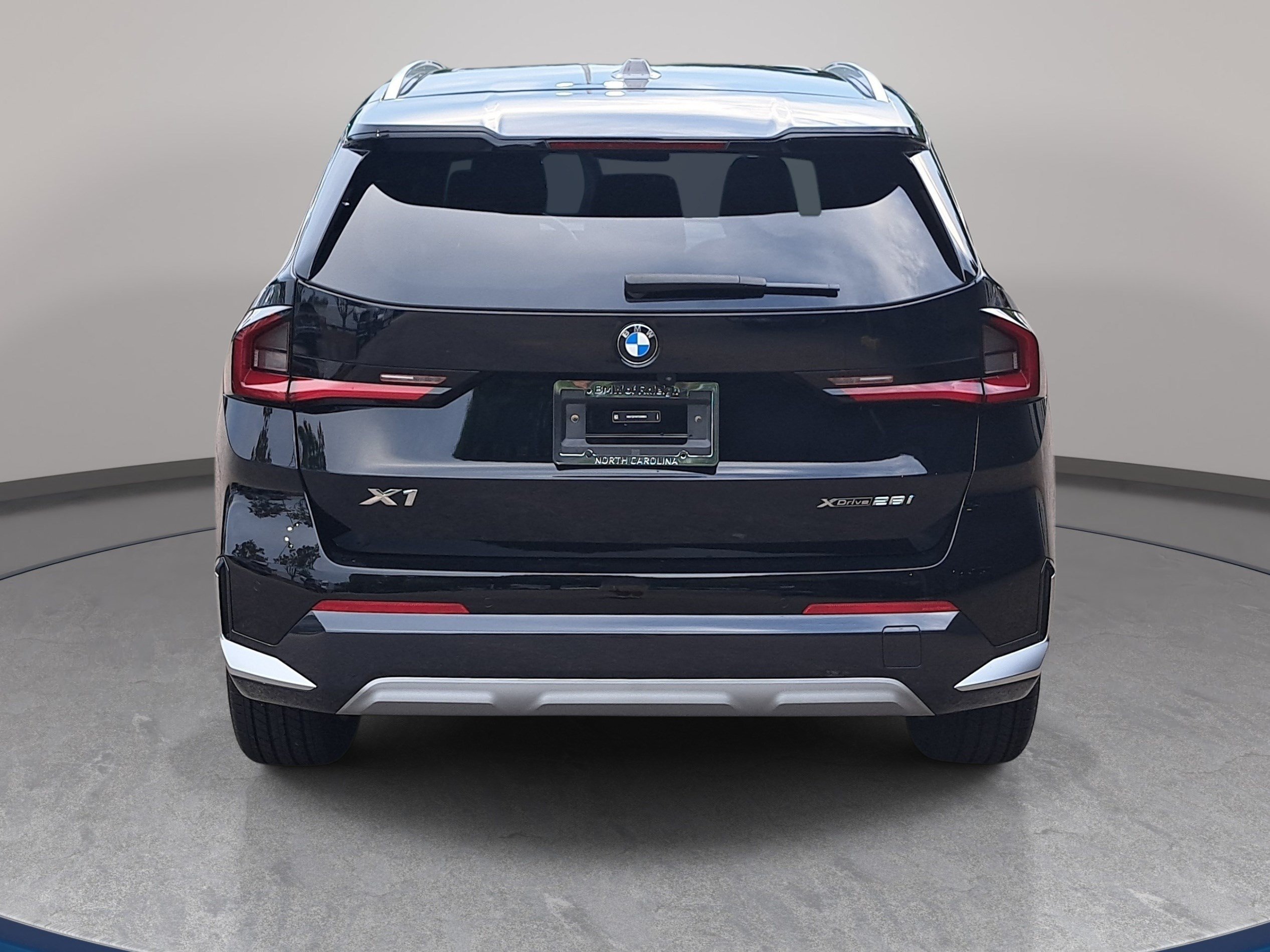 Certified 2026 BMW X1 xDrive28i w/ Convenience Package AWD/4WD image 7