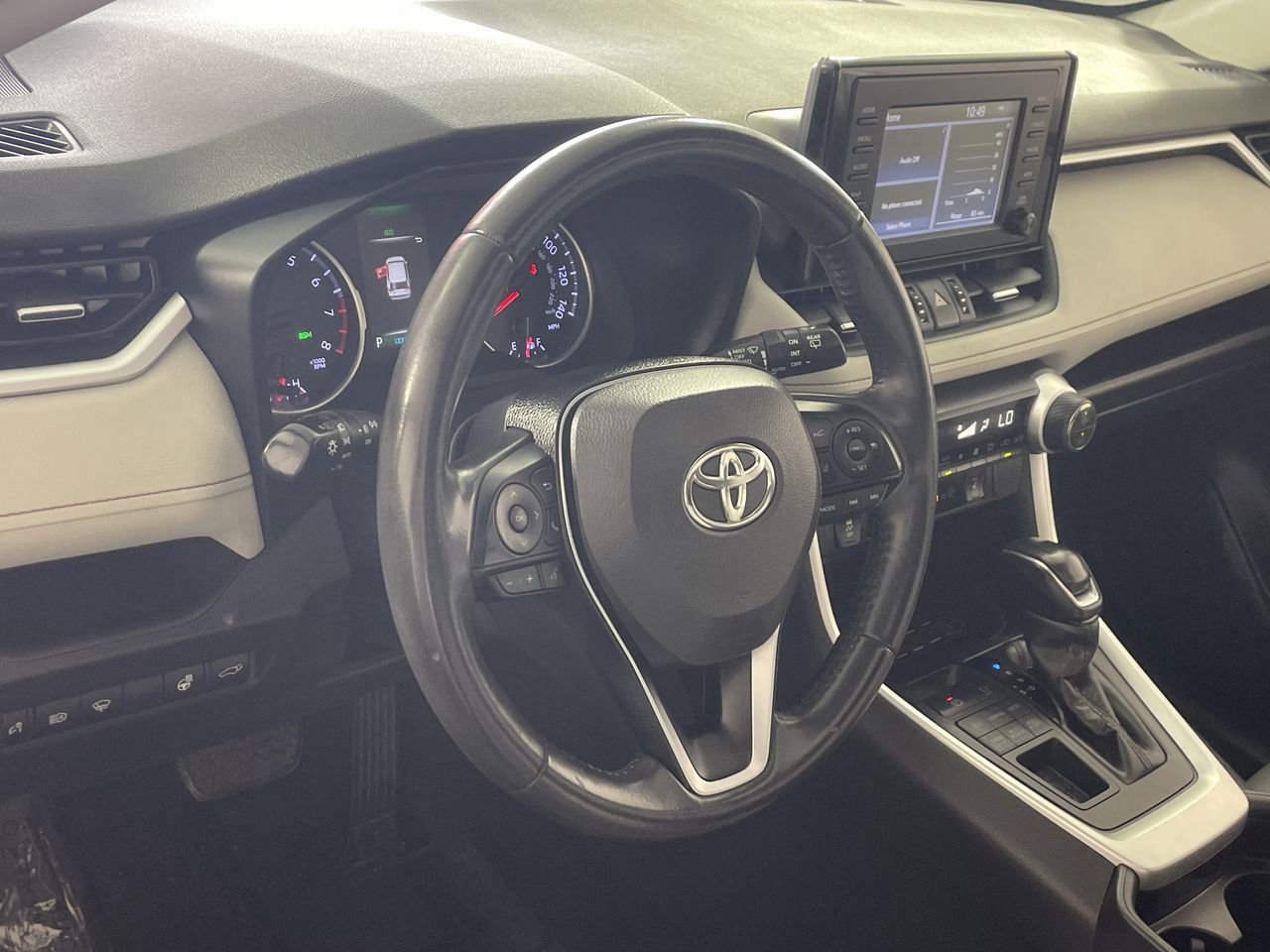 Used 2019 Toyota RAV4 XLE Premium w/ Cold Weather Package AWD/4WD image 12